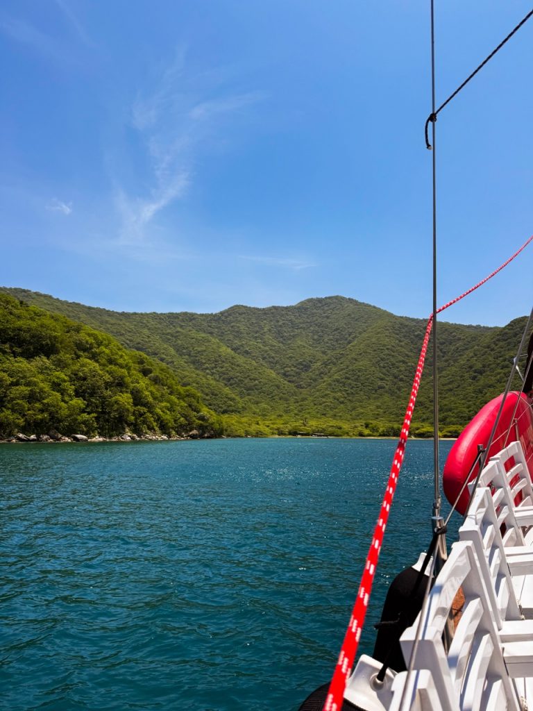 Groß (Tayrona segelschiff)